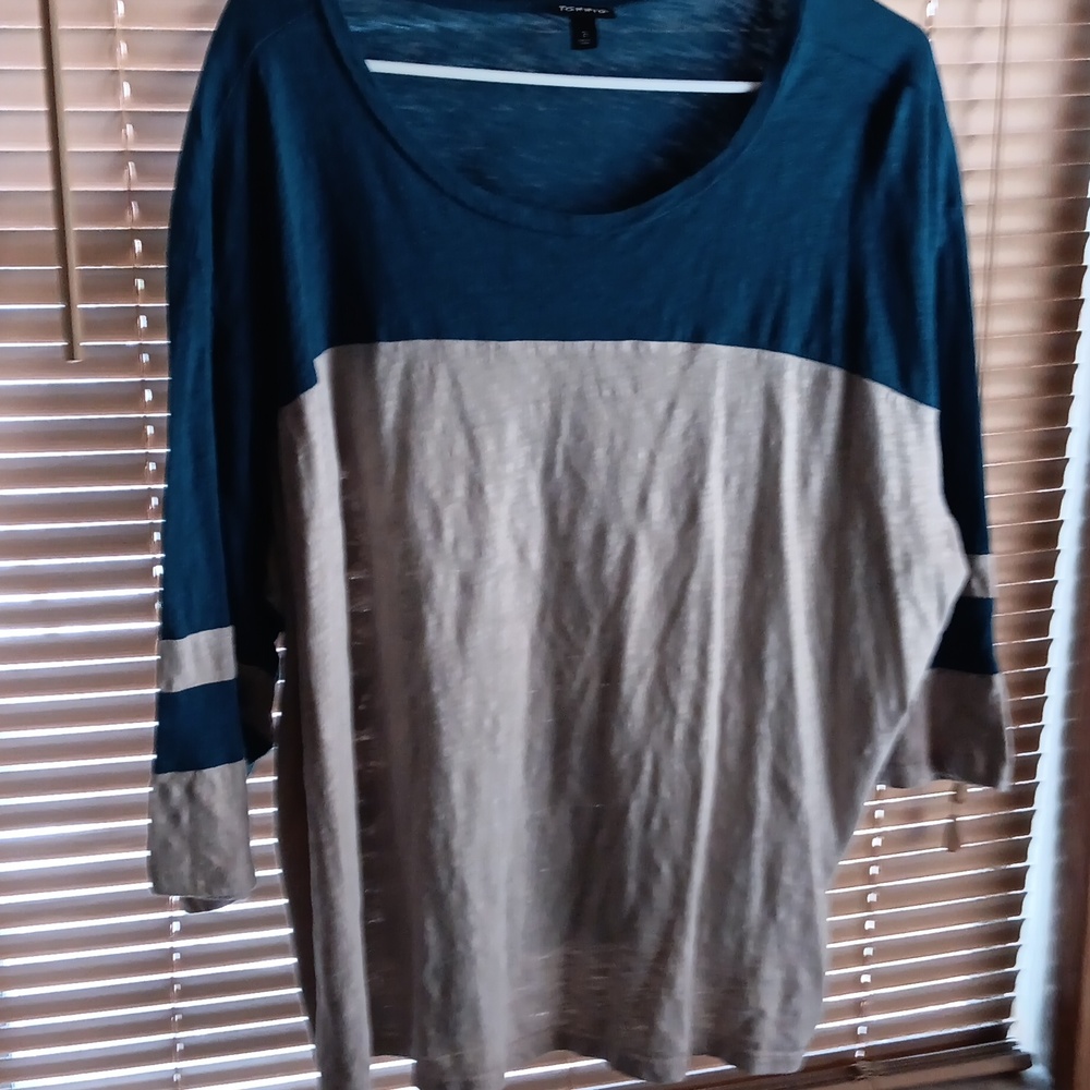 Torrid 3 crop shirt